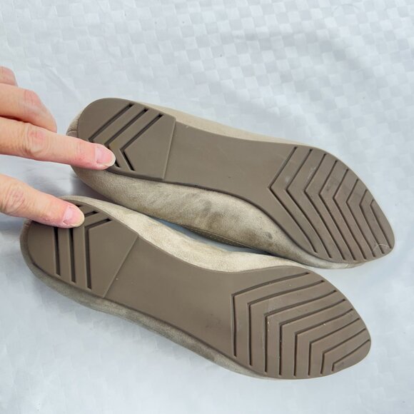Me Too Women's Taupey Suede Pointed Toe Reign Flats - Picture 7 of 9